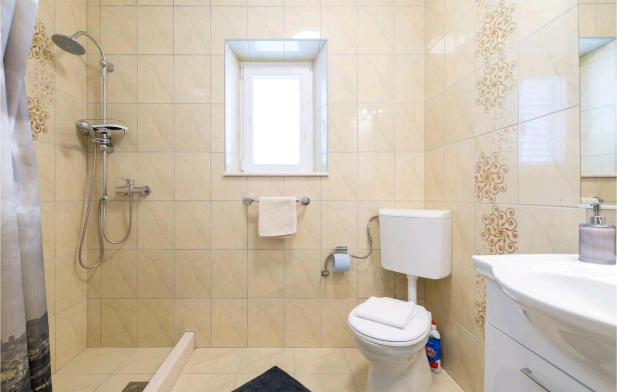 Amazing Apartment In Selca With Wifi ภายนอก รูปภาพ